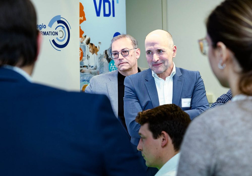 Dr. Roland Ruppelt, Vorsitzender AEN (links) und Dr. Florian Finsterwalder, Moderator.
(c)Foto: Gerd Lache